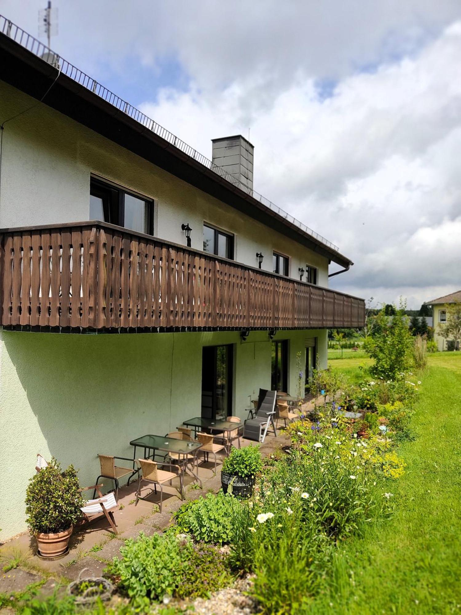 Gruenvogels Landgasthof Zum Gruenen Baum Oberzent Εξωτερικό φωτογραφία